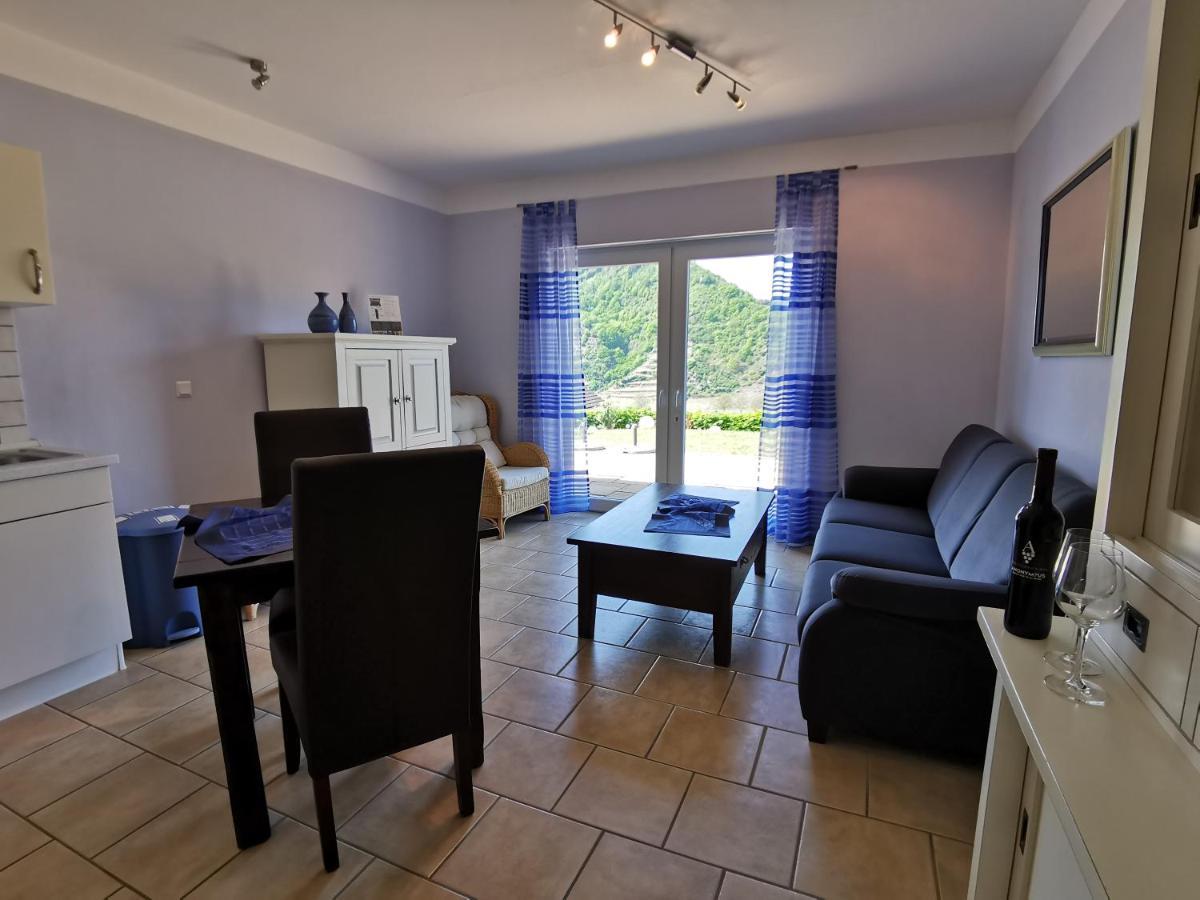 Apartamento Weingut Amlinger&Sohn Neef Exterior foto