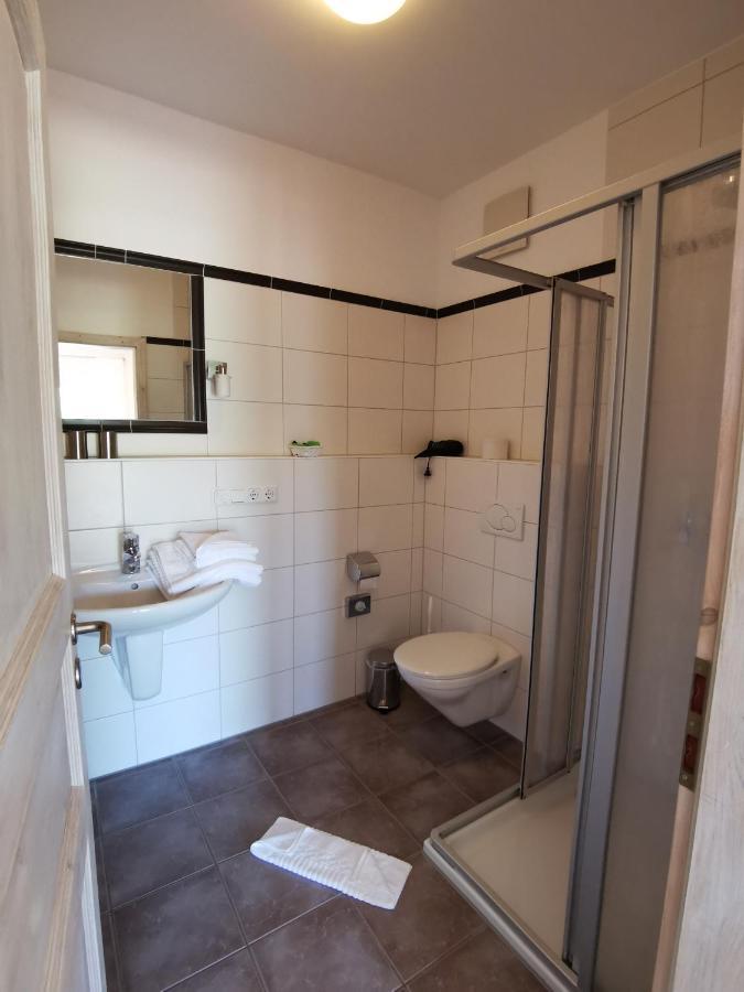 Apartamento Weingut Amlinger&Sohn Neef Exterior foto